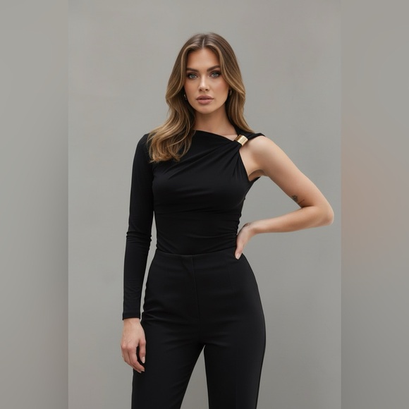 Tops - Black One Shoulder Neck Crop Blouse